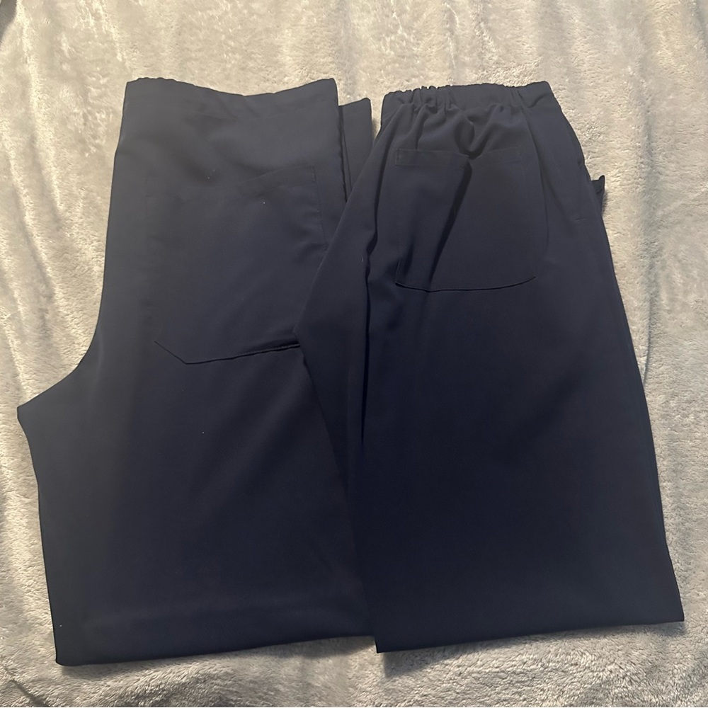Set of 2 Navy ave. Women’s Scrub Bottoms (Size Small)